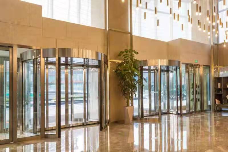 防火板裝飾板做展示柜有何特點？